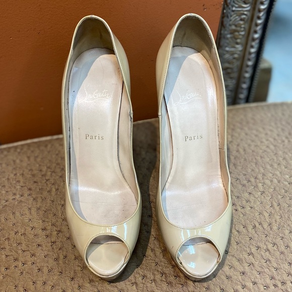 Christian Louboutin patent leather pumps - Picture 3 of 5